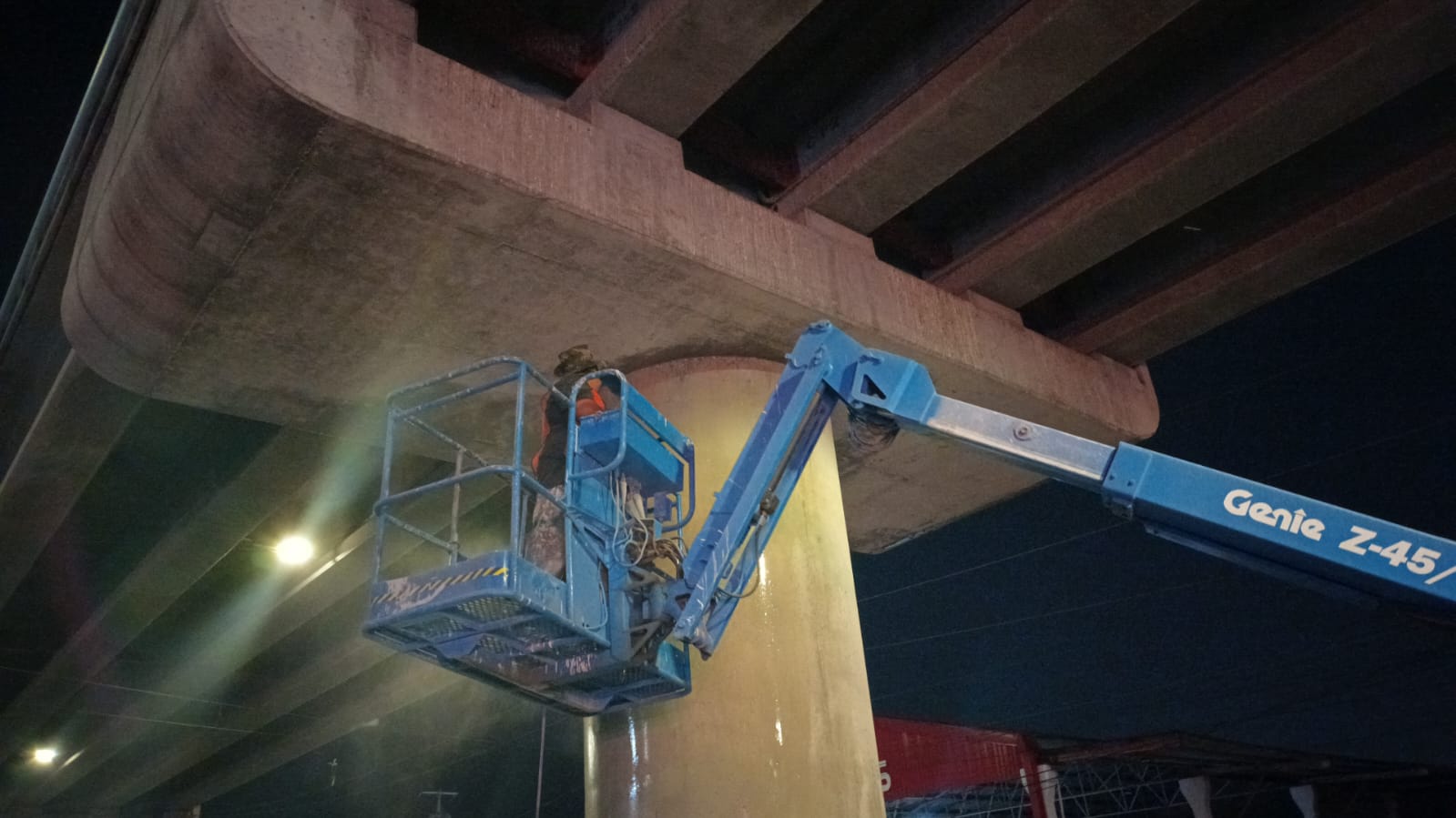 Detalle de los trabajos realizados en el puente Raúl Salinas