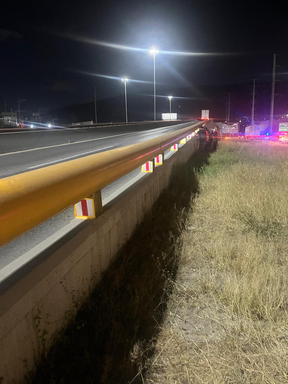 Vista general de la instalación de reflejantes en Puente Sendero-Barragán